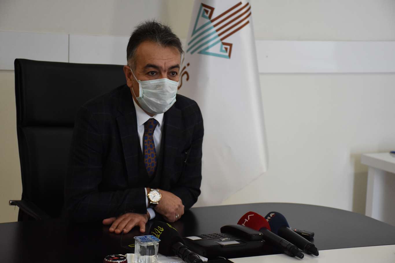 Bitlis'te 2'nci Organize Sanayi Bölgesinin ilk toplantısı yapıldı Bitlis'te 2'nci Organize Sanayi Bölgesinin ilk toplantısı yapıldı
